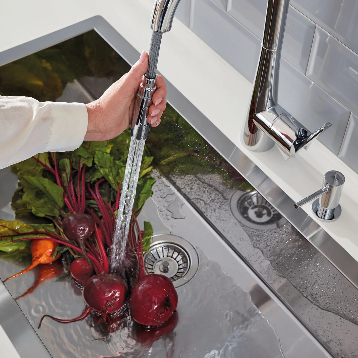 Grohe Zedra Single-Handle Pull Down Kitchen Faucet Dual Spray 6.6 L/Min (1.75 GPM)