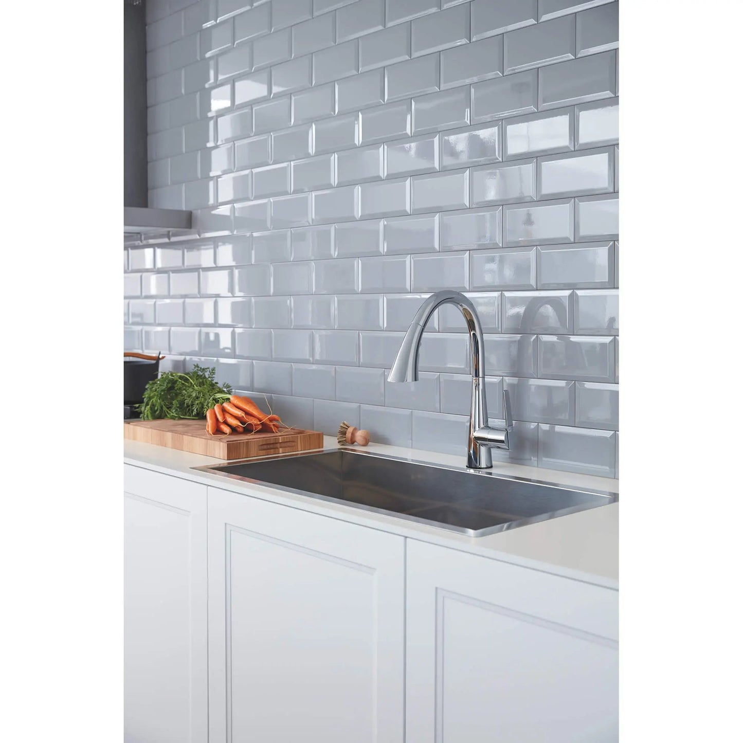 Grohe Single-Handle Pull Down Kitchen Faucet Triple Spray 6.6 L/min (1.75 gpm) with Touch Technology - 30205