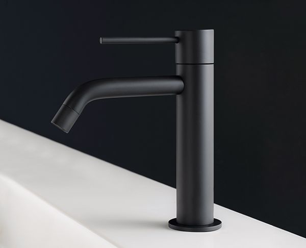 Aquabrass 6B14 Up Plus Single-Hole Lavatory Faucet