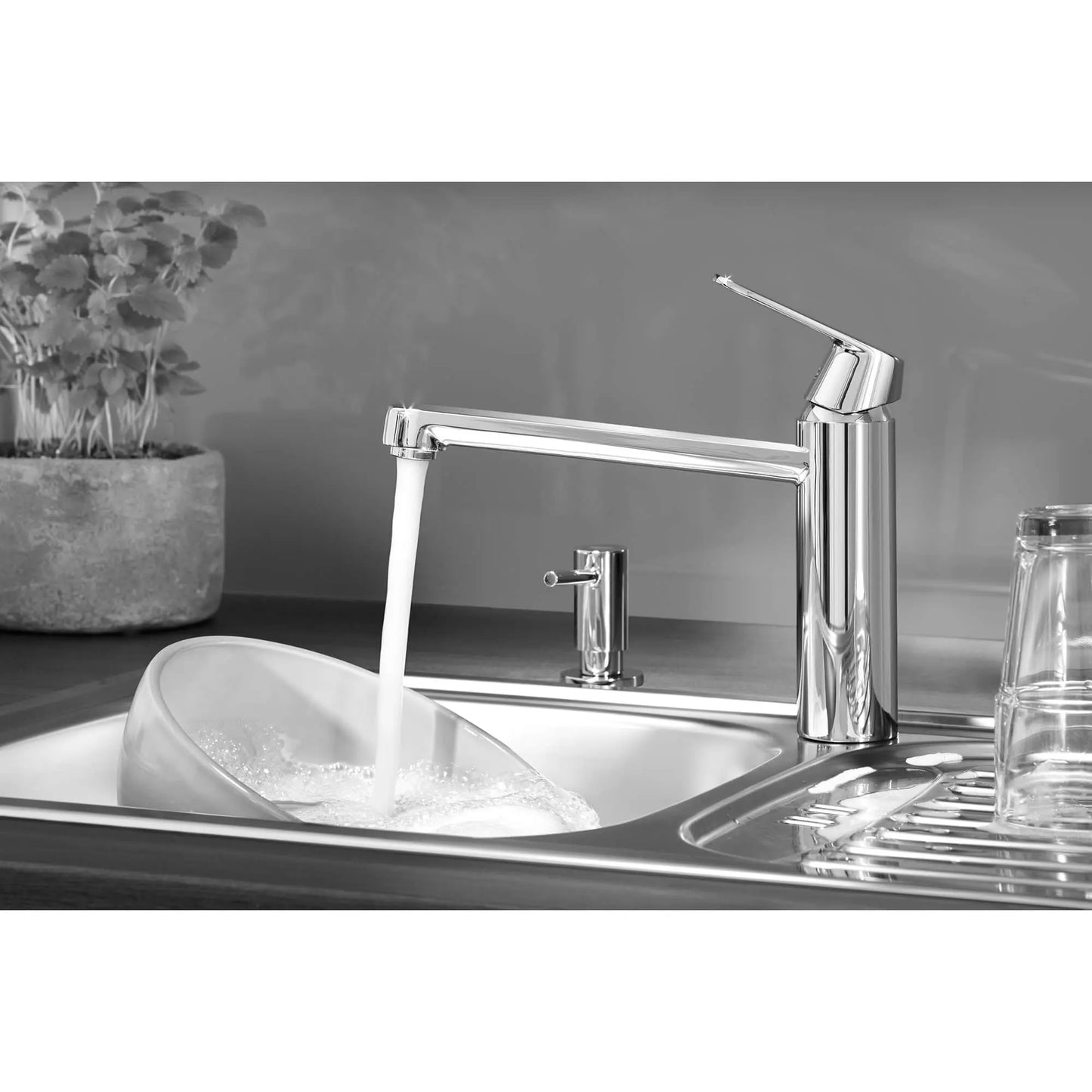 Grohe Universal Cosmopolitan Soap Dispenser