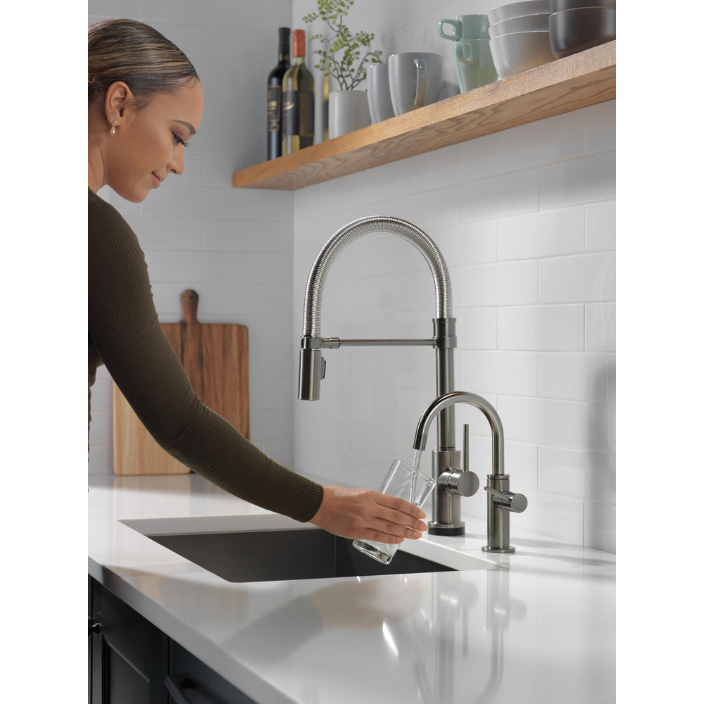 Delta Trinsic Single-Handle Pull-Down Spring Kitchen Faucet with Touch2O Technology - 9659T