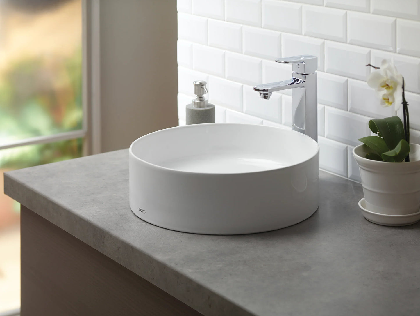 TOTO Arvina Round Vessel Lavatory