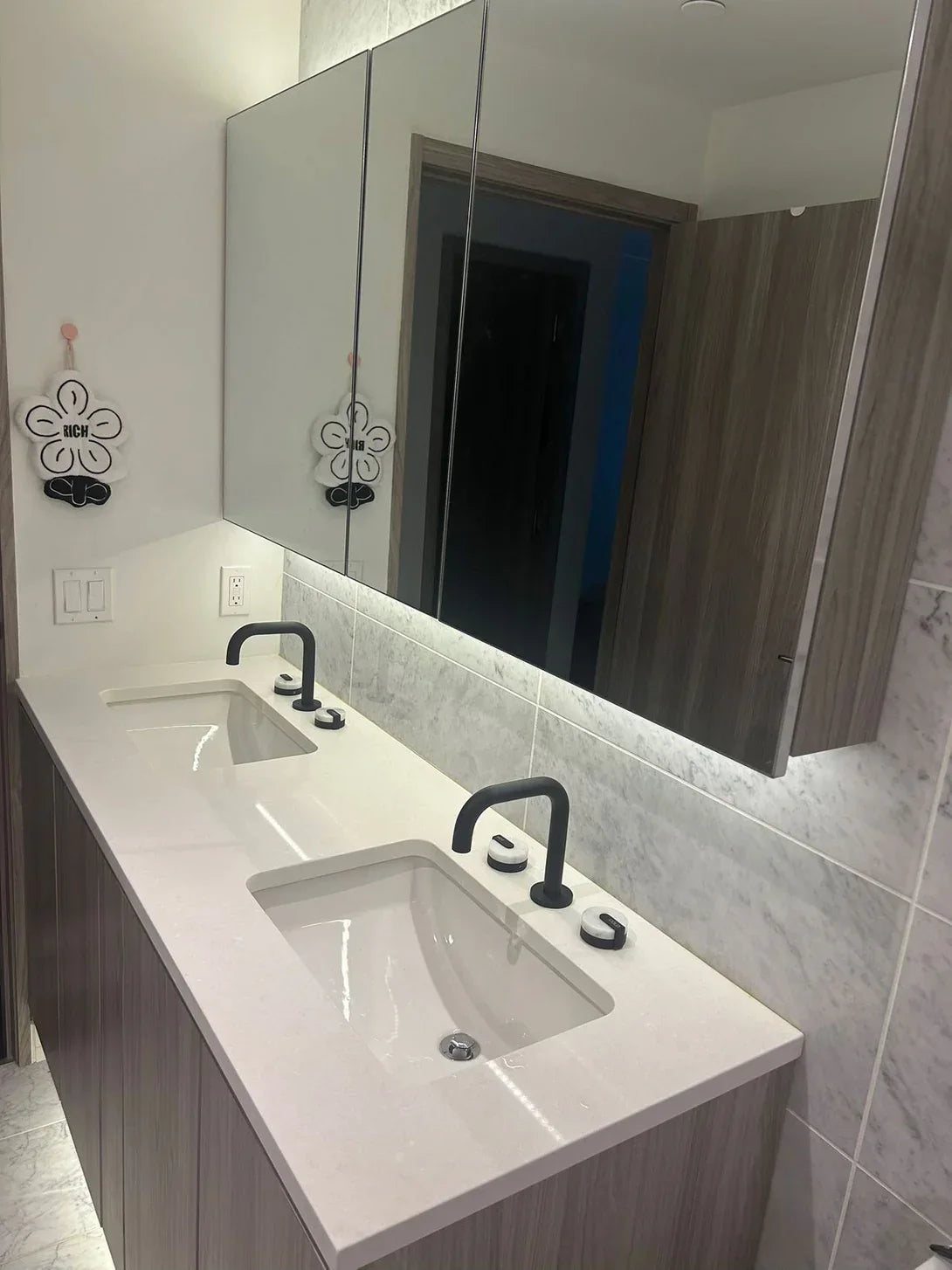 Kodaen Marmo Three Holes Widespread Bathroom Faucet