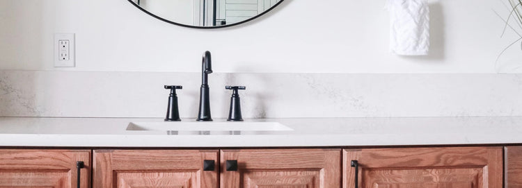 Riobel Momenti widespread lavatory faucet in black with J-lever handles