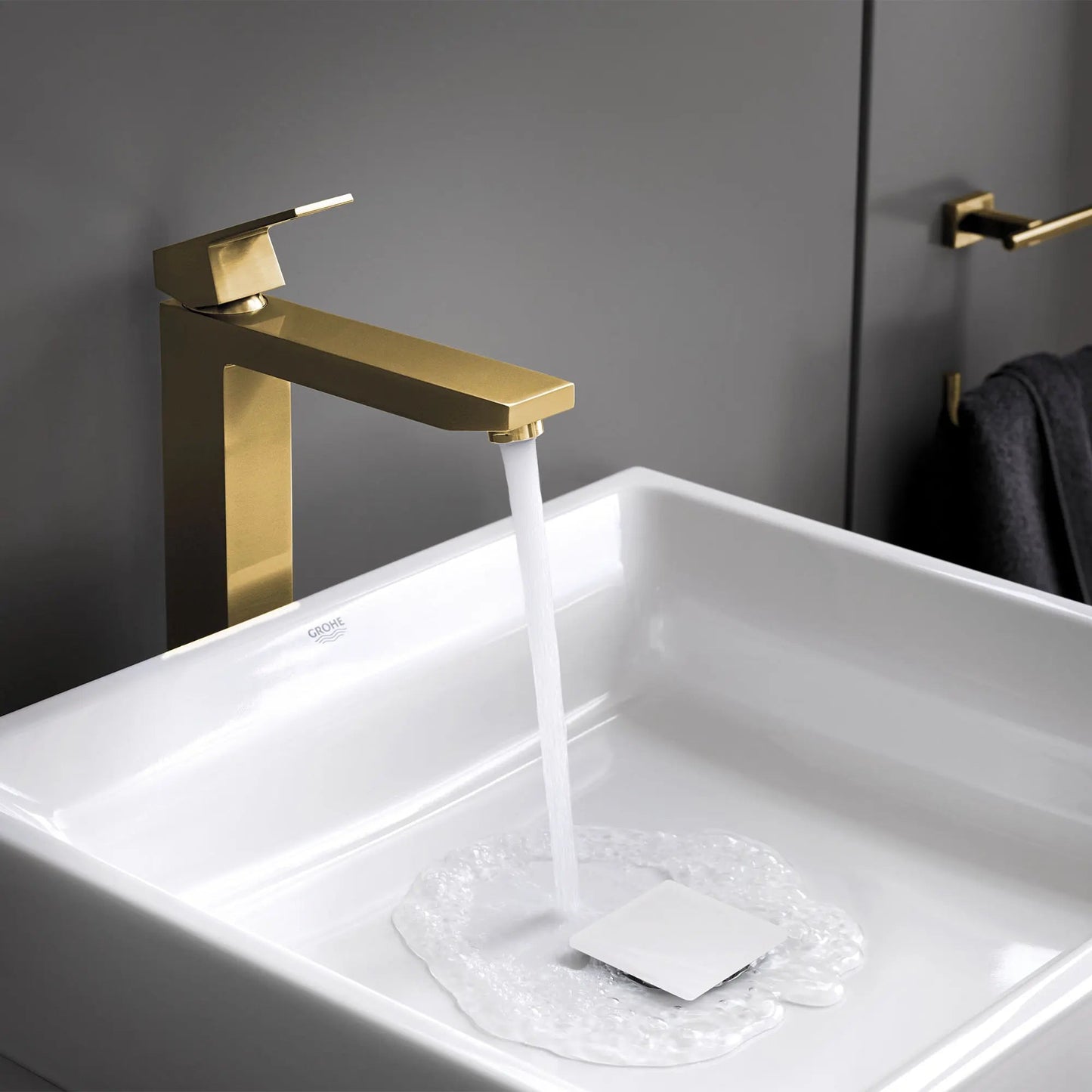 Grohe Eurocube Single Hole Single-Handle Deck Mount Vessel Sink Faucet 4.5 L/min (1.2 gpm) - 23671