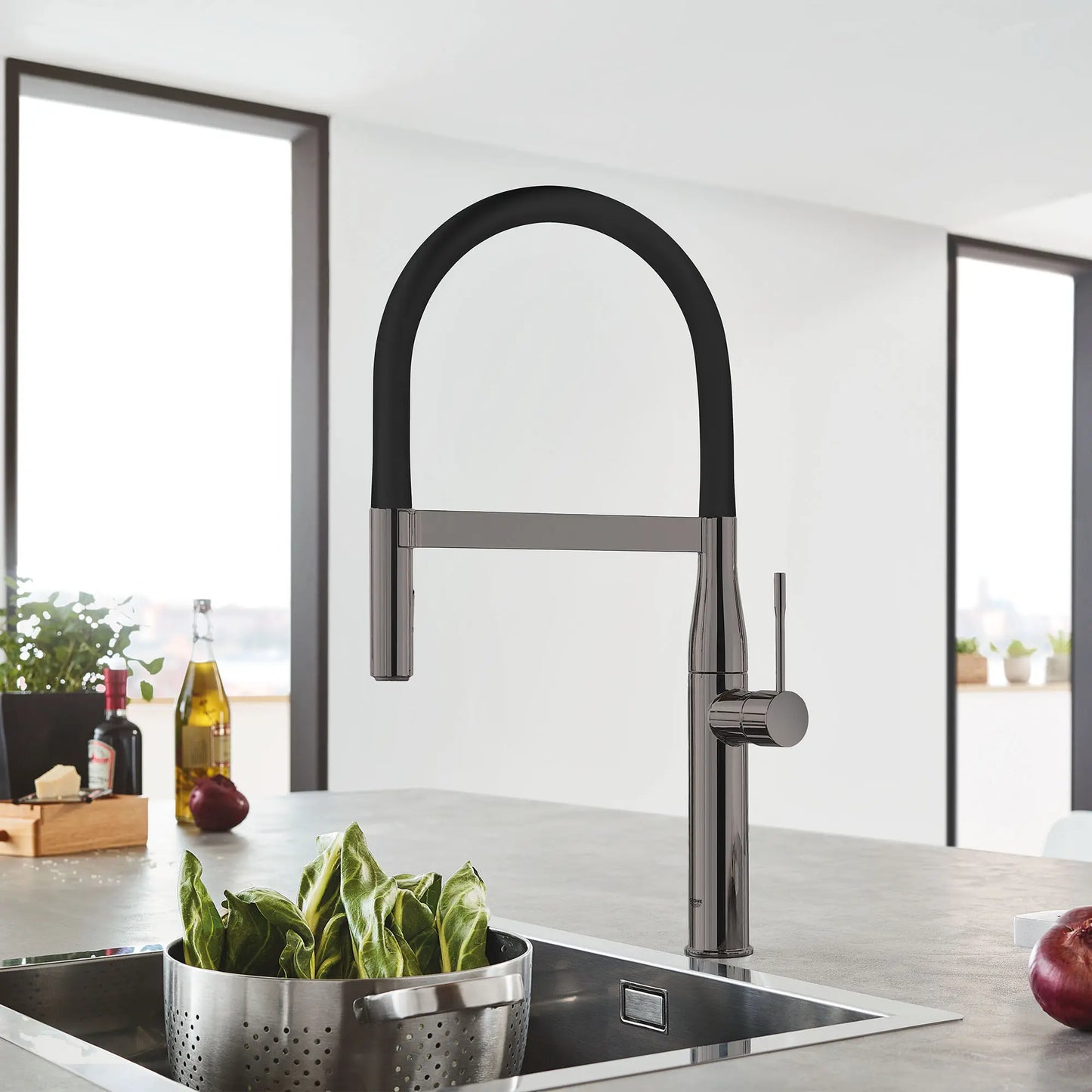 Grohe Essence Single-Handle Semi-Pro Dual Spray Kitchen Faucet (1.75 gpm) - 30295