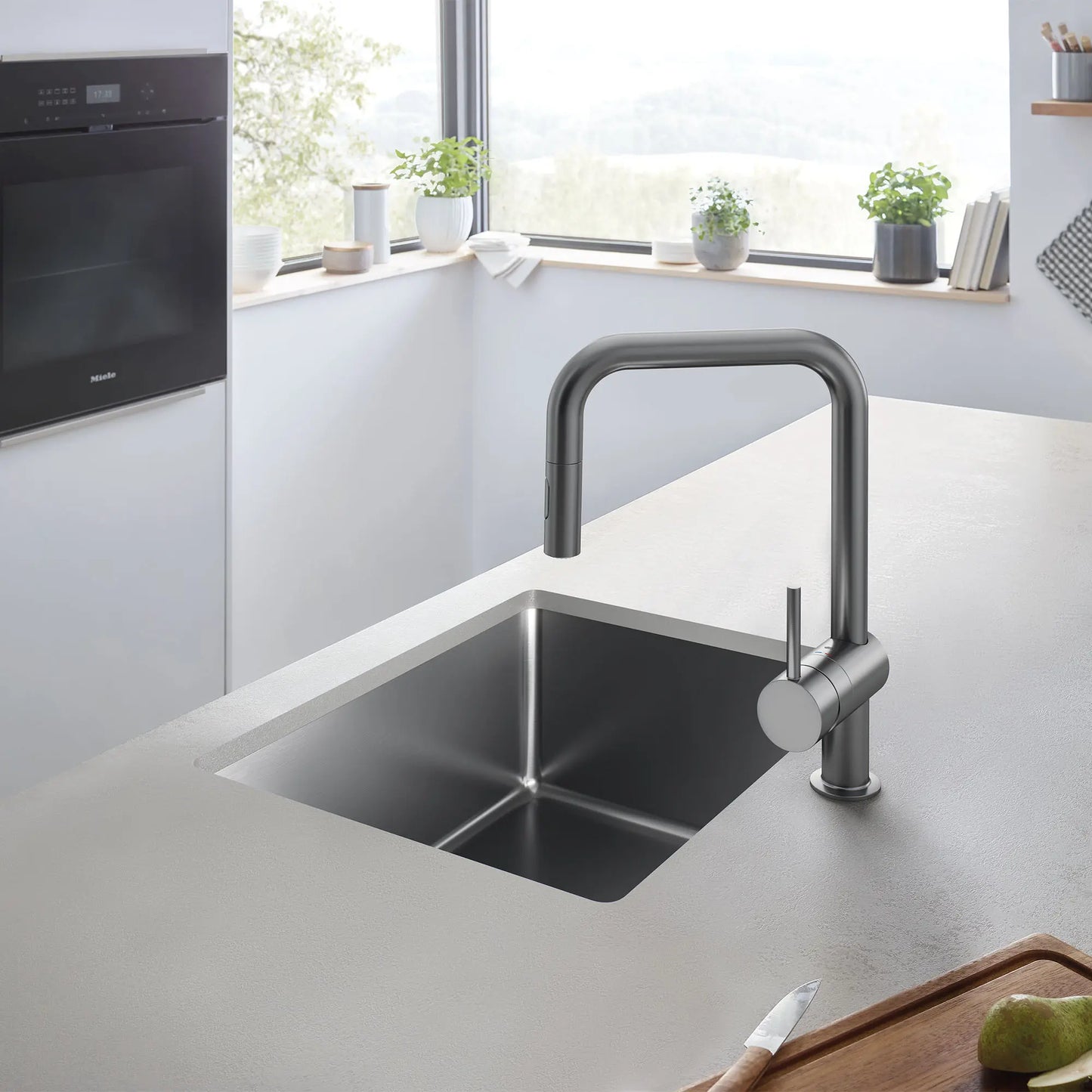 Grohe Minta Single-Handle Pull Down Kitchen Faucet Dual Spray 1.75 gpm - 32319