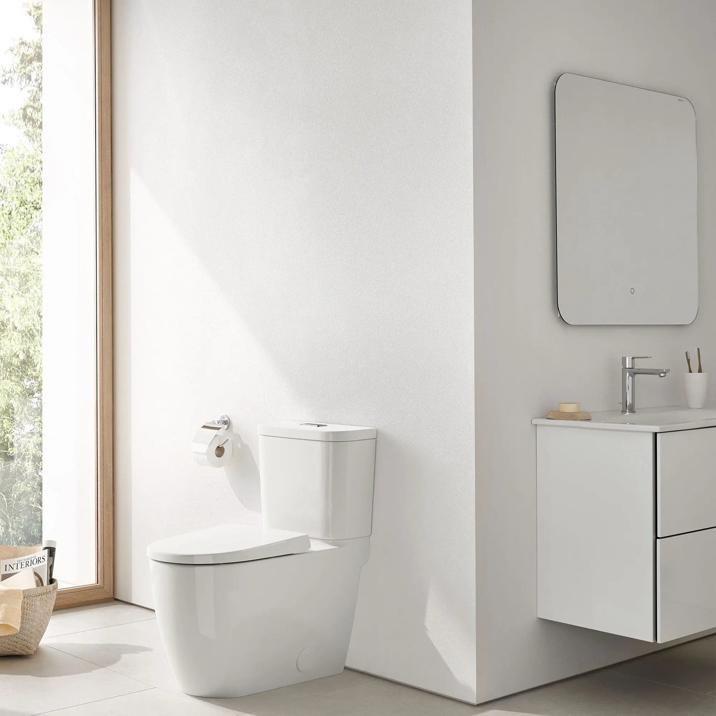 Grohe Essence Two-Piece Right Height Elongated Toilet With Seat 1.28 GPF, Left-Hand Trip Lever