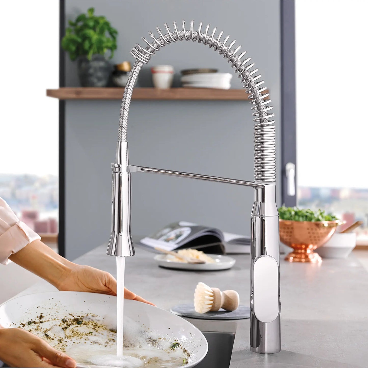 Grohe K7 Medium Single-Handle Semi-Pro Dual Spray Kitchen Faucet 1.75 GPM