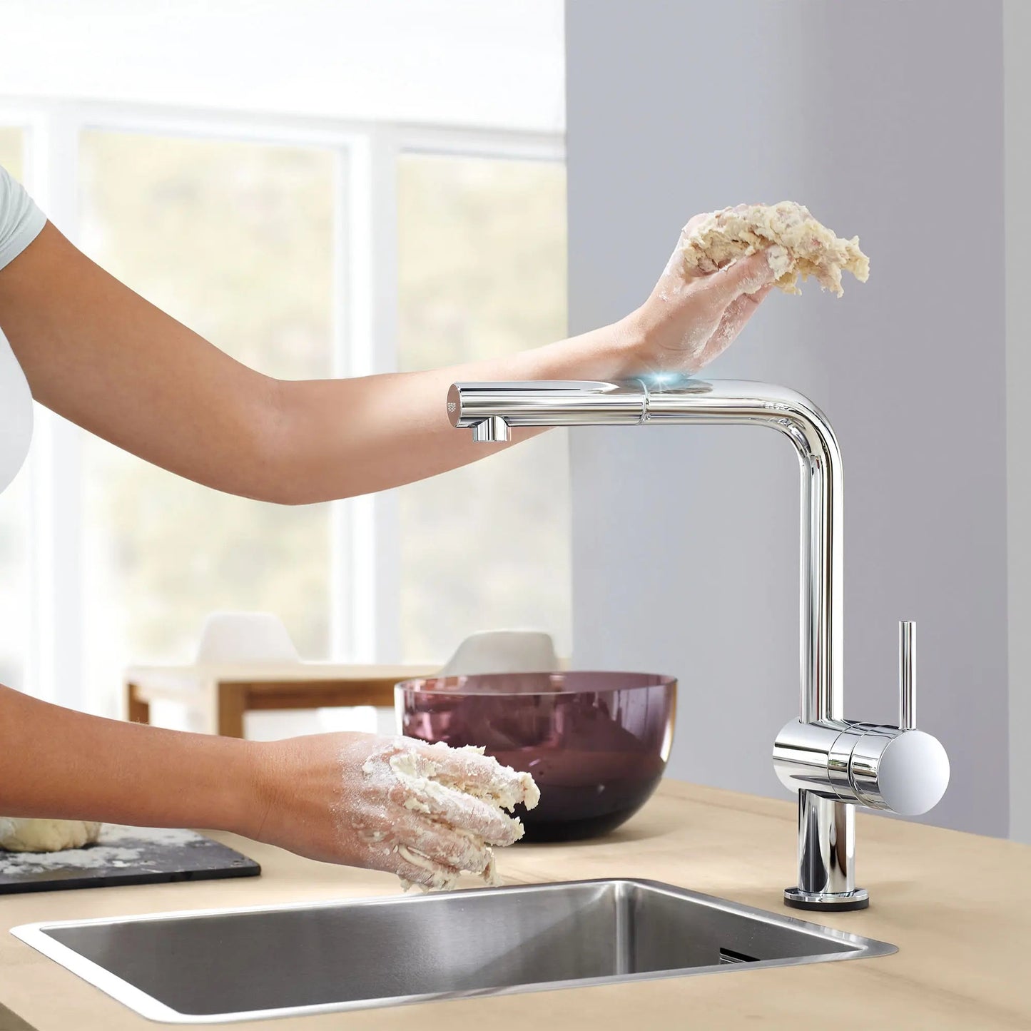 Grohe Minta Single-Handle Pull-Out Kitchen Faucet Single Spray 1.75 GPM with Touch Technology - 30218