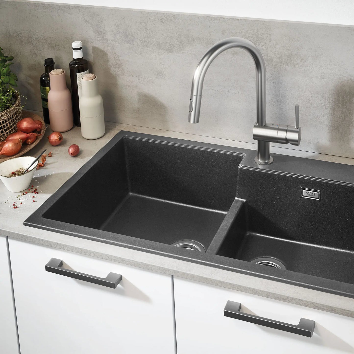 Grohe Minta Single-Handle Pull Down Kitchen Faucet Dual Spray 1.75 gpm - 31378