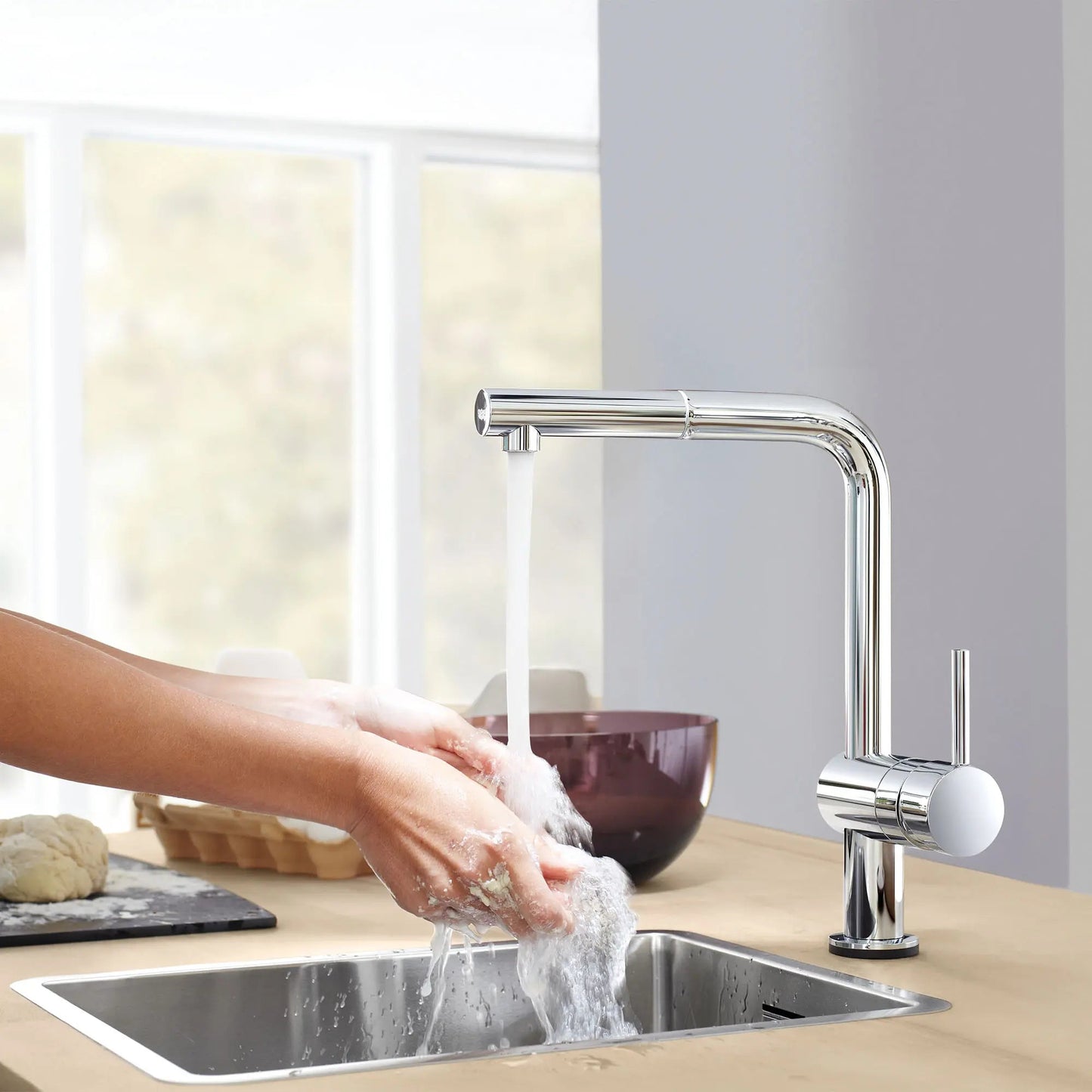 Grohe Minta Single-Handle Pull-Out Kitchen Faucet Single Spray 1.75 GPM with Touch Technology - 30218