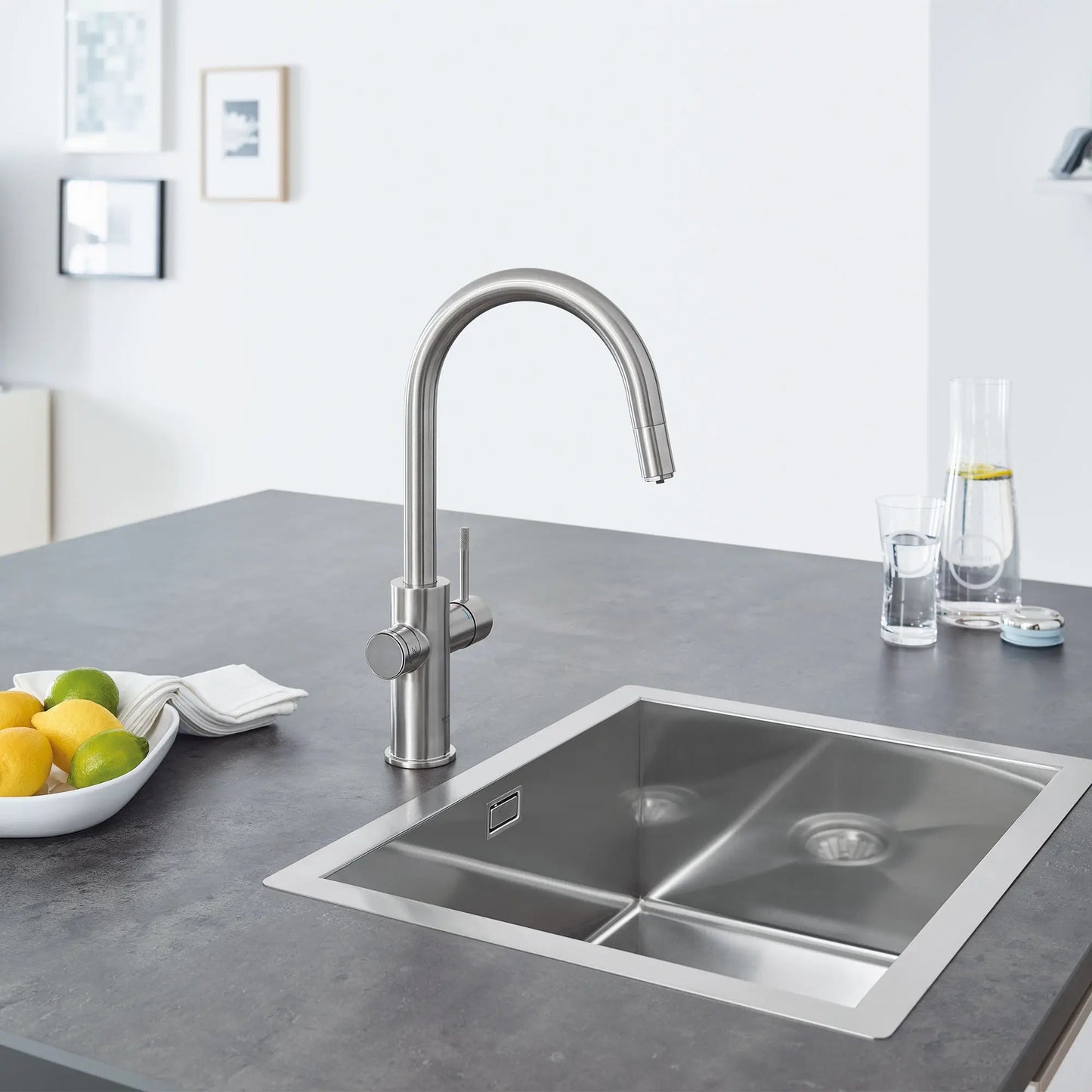 Grohe Blue Single-Handle Pull Down Kitchen Faucet Single Spray with Chilled & Sparkling Water