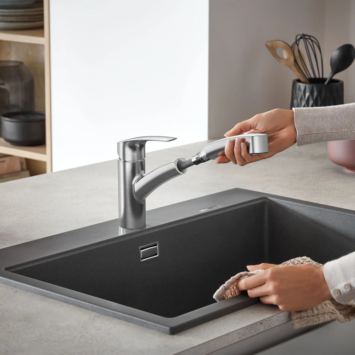 Grohe Eurosmart Single-Handle Dual Spray Pull-Out Kitchen Faucet 1.75 GPM - 30306