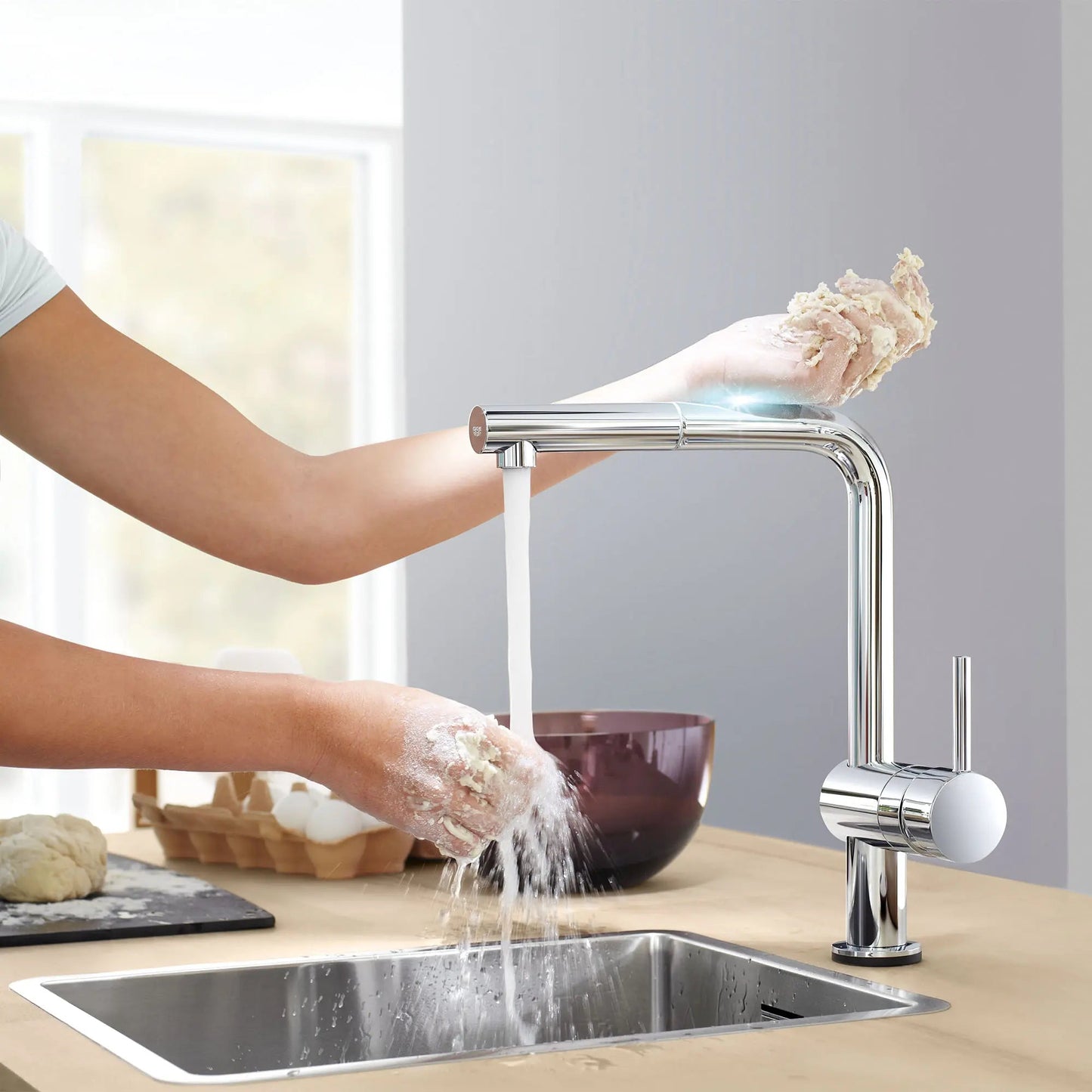 Grohe Minta Single-Handle Pull-Out Kitchen Faucet Single Spray 1.75 GPM with Touch Technology - 30218