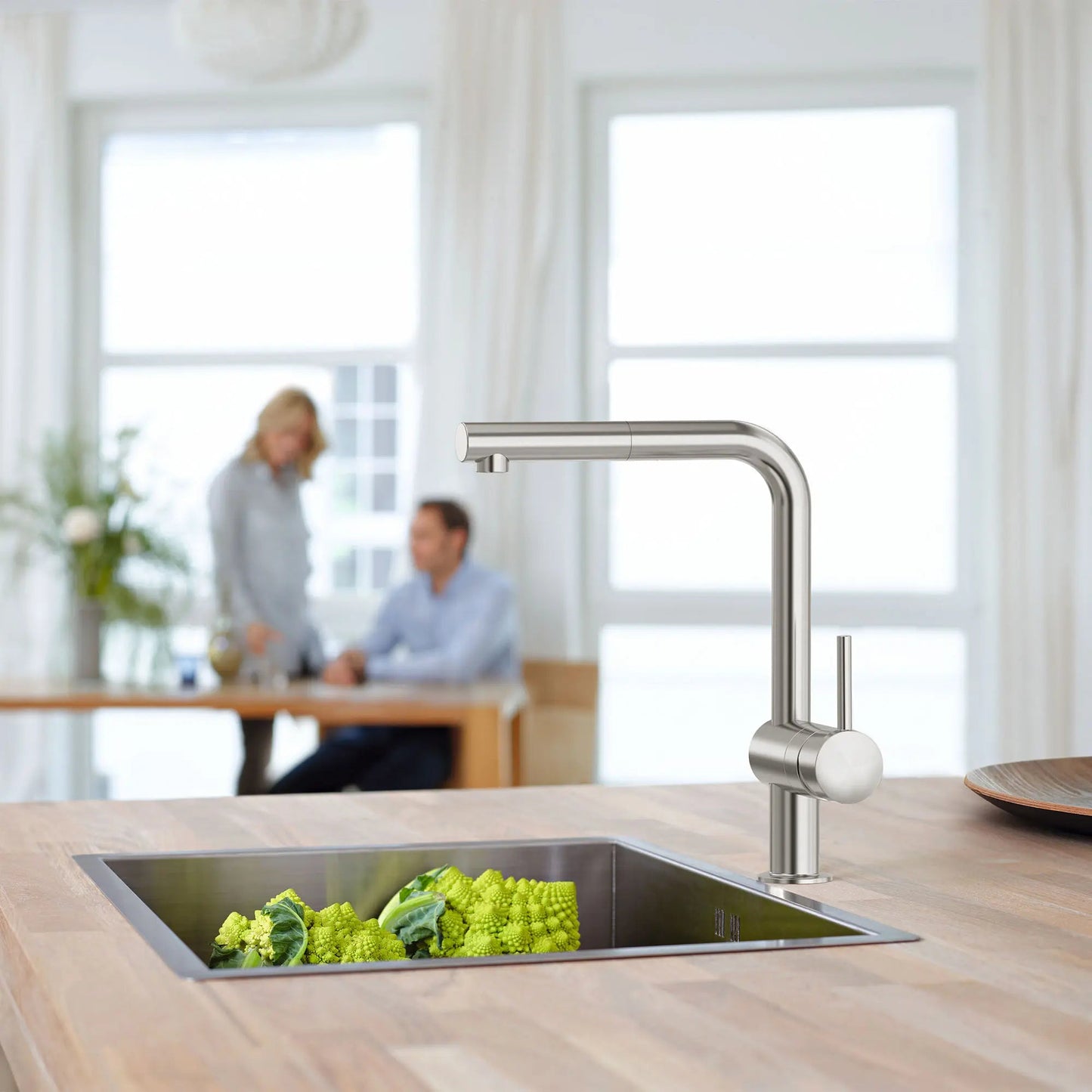 Grohe Minta Single-Handle Pull-Out Kitchen Faucet Single Spray 1.75 GPM with Touch Technology - 30218