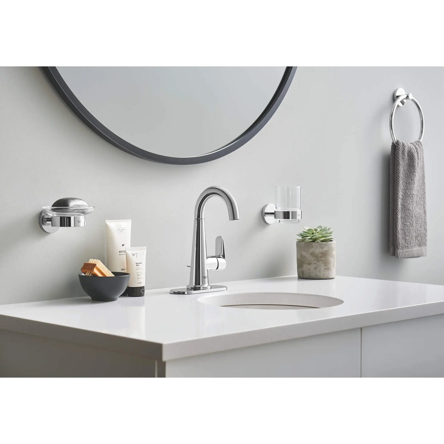 Grohe Essentials 8" Towel Ring - 40365