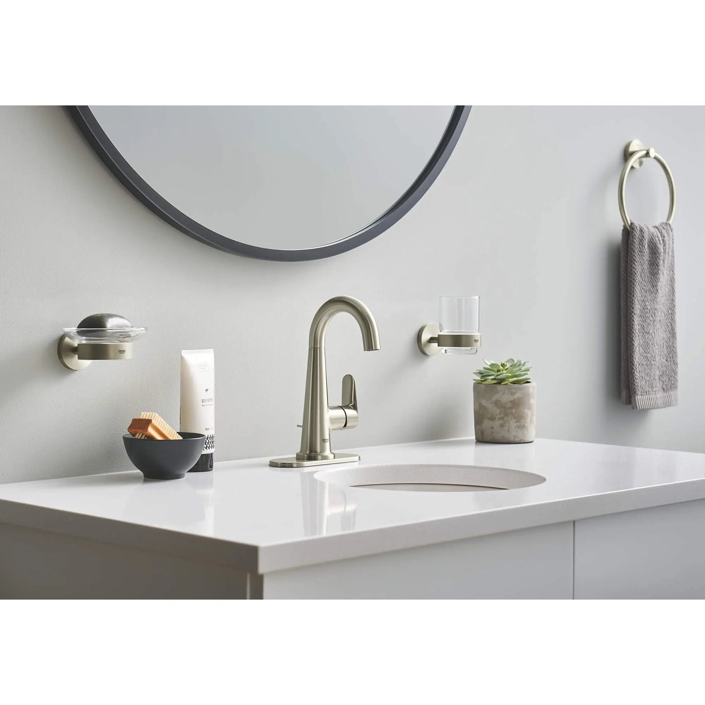 Grohe Essentials Soap Dish with Holder - 40444