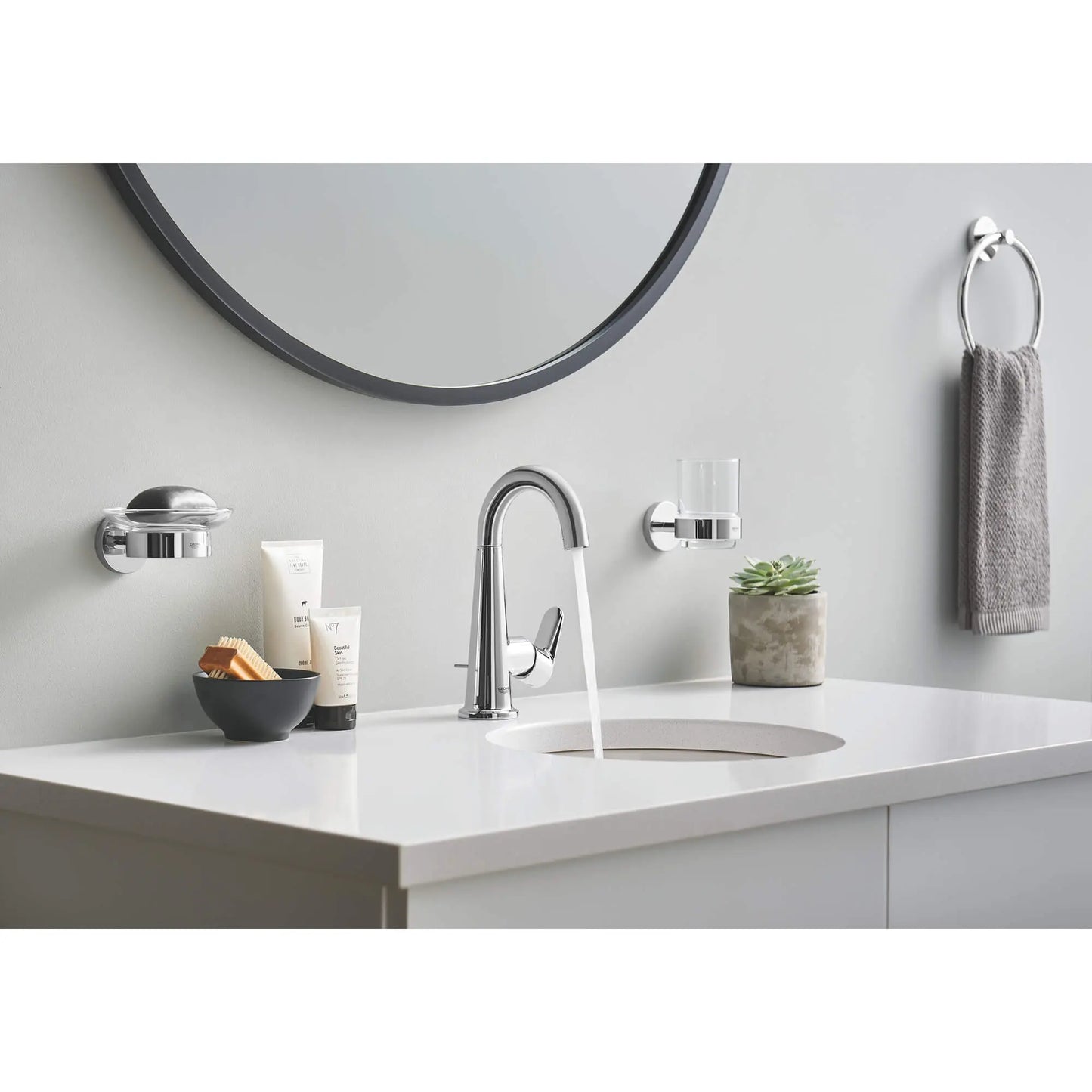 Grohe Essentials Glass with Holder - 40447
