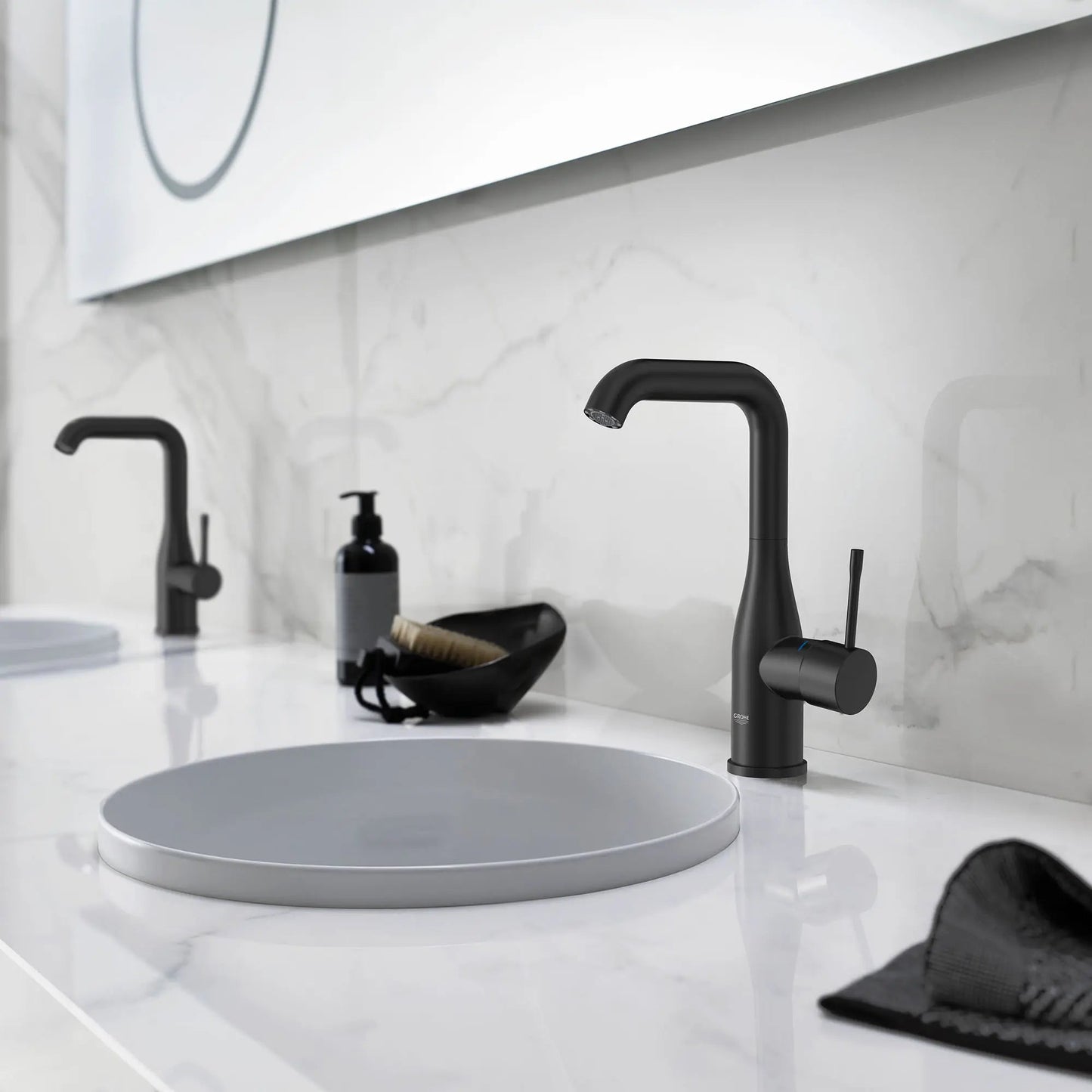 Grohe Essence Single Hole Single-Handle L-Size Bathroom Faucet 4.5 L/min (1.2 gpm) - 23486
