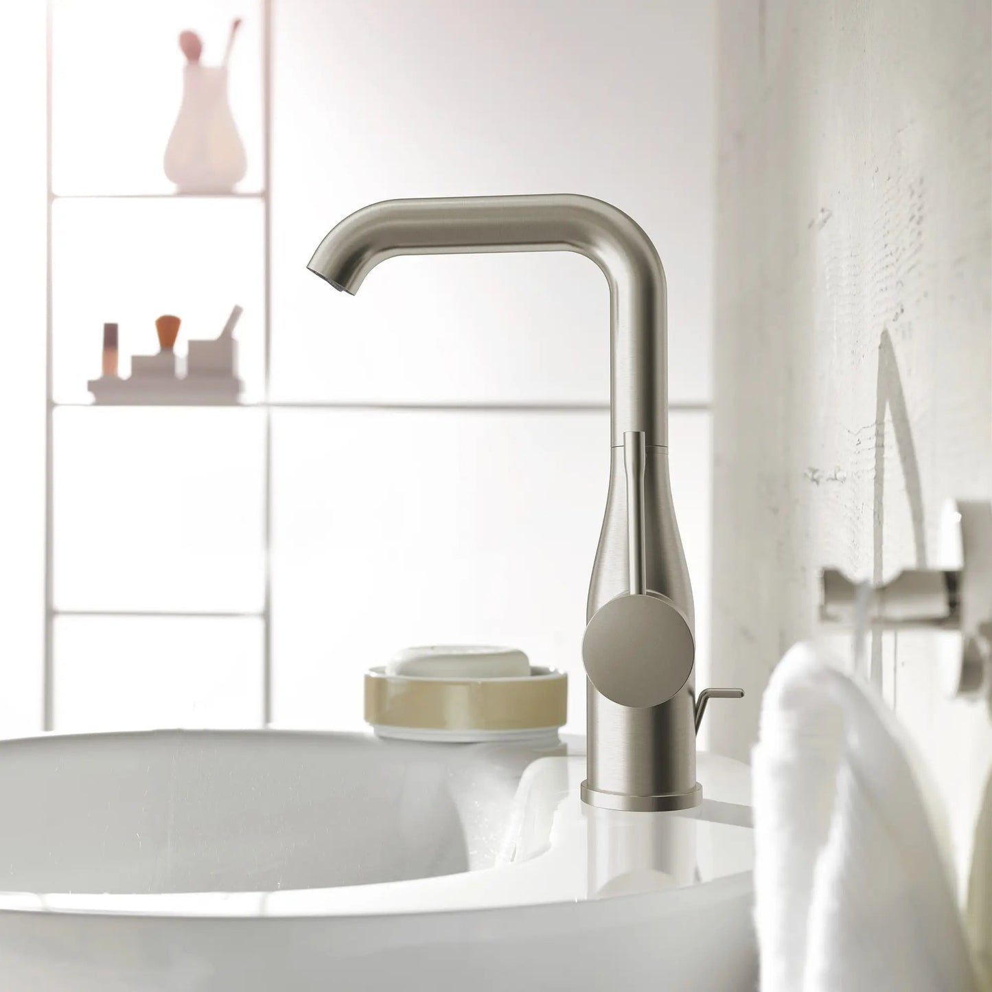 Grohe Essence Single Hole Single-Handle L-Size Bathroom Faucet 4.5 L/min (1.2 gpm) - 23486