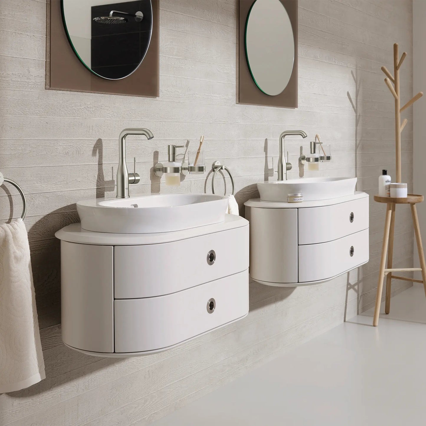 Grohe Essence Single Hole Single-Handle L-Size Bathroom Faucet 4.5 L/min (1.2 gpm) - 23486