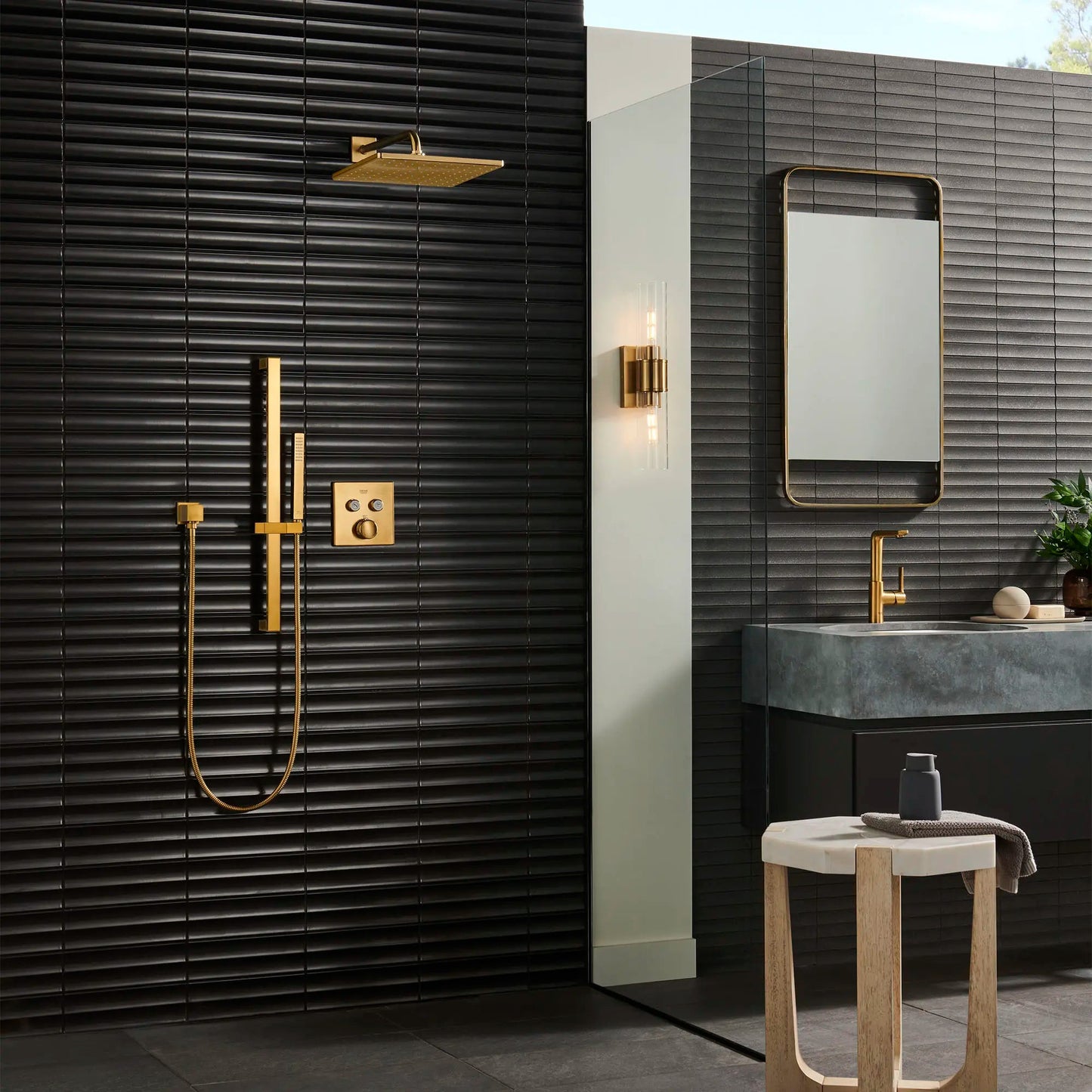Grohe Lineare Single Hole Single-Handle L-Size Bathroom Faucet 4.5 L/min (1.2 gpm) - 23825
