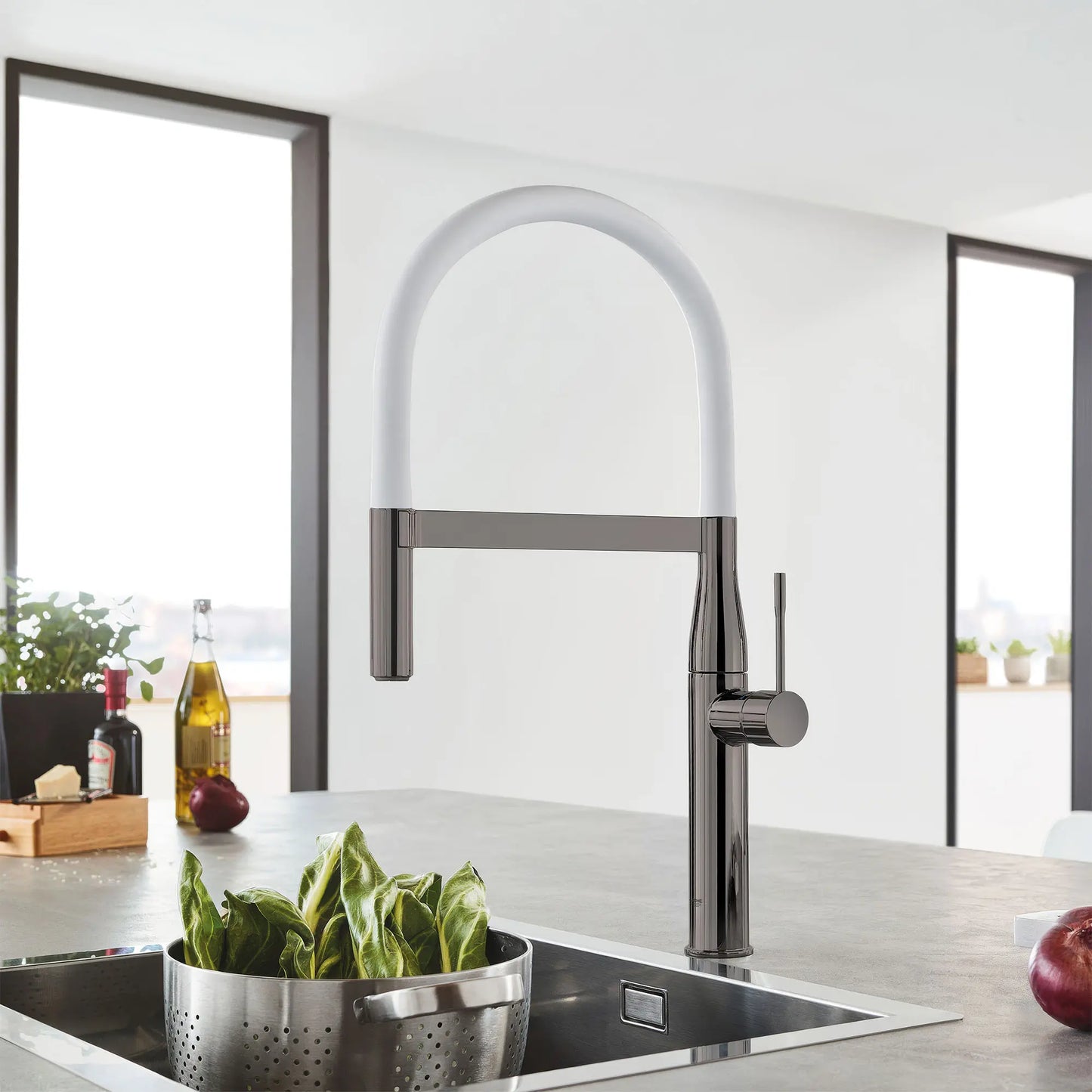 Grohe Essence Single-Handle Semi-Pro Dual Spray Kitchen Faucet (1.75 gpm) - 30295
