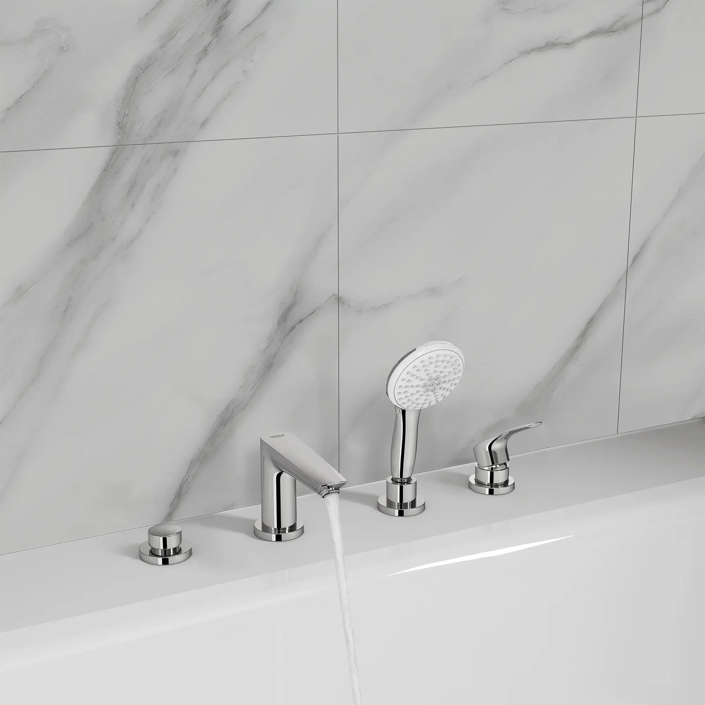 Robinet de baignoire romain monotrou Grohe Eurosmart à 4 trous, montage sur le pont, avec douchette à main de 1,5 gpm - 25277
