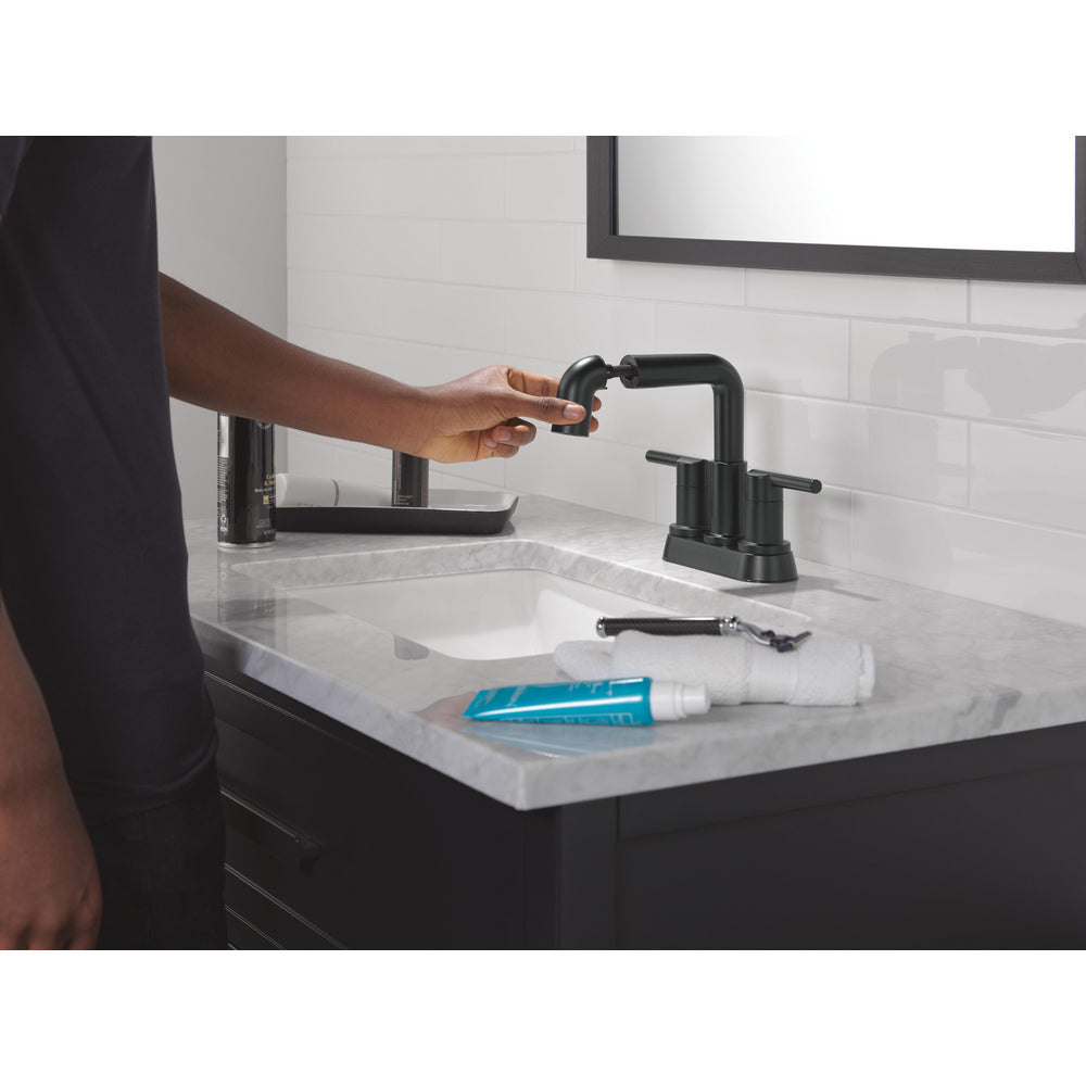 Robinet de salle de bain Delta Nicoli à deux poignées, à bec rétractable, entraxe 20 cm - 25849LF