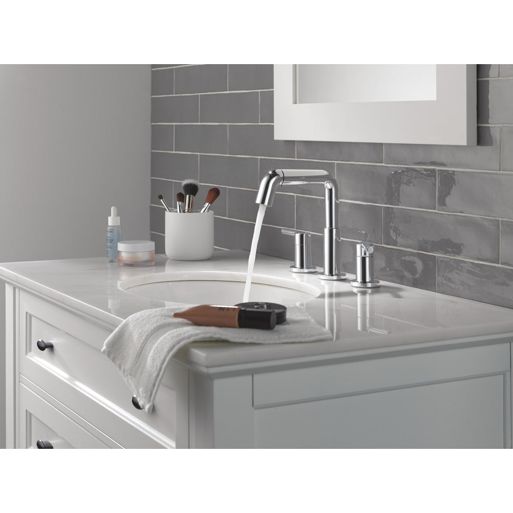Delta Nicoli Two Handle Widespread Pull-Down Bathroom Faucet