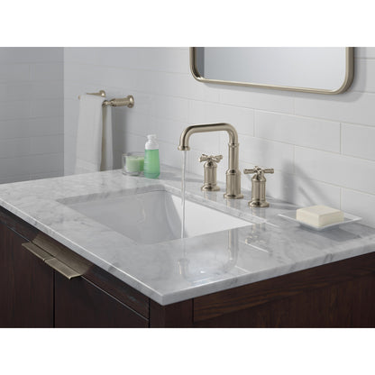 Robinet de salle de bain Delta Broderick à deux poignées et entraxe large - 3587
