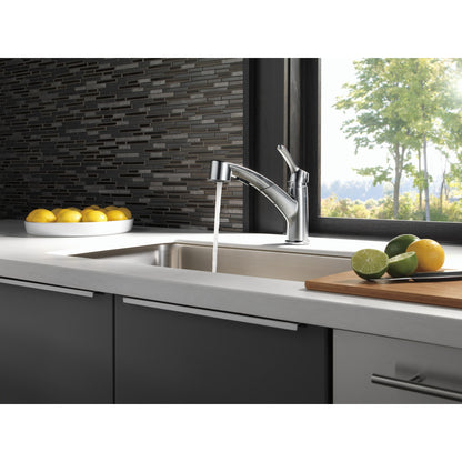 Delta Collins Single Handle Pull-Out Kitchen Faucet - 4140