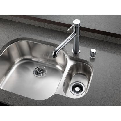 Delta Trinsic Single Handle Pull-Out Kitchen Faucet - 4159