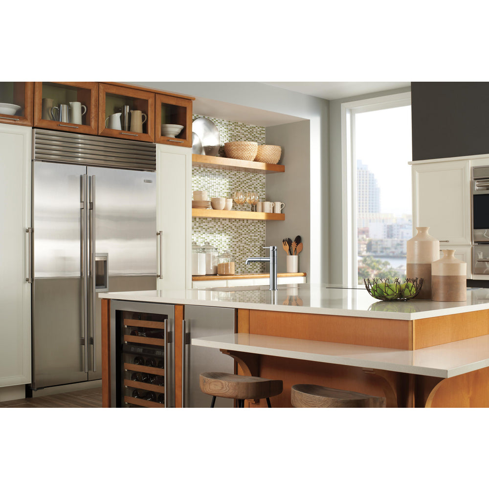 Delta Trinsic Single Handle Pull-Out Kitchen Faucet - 4159