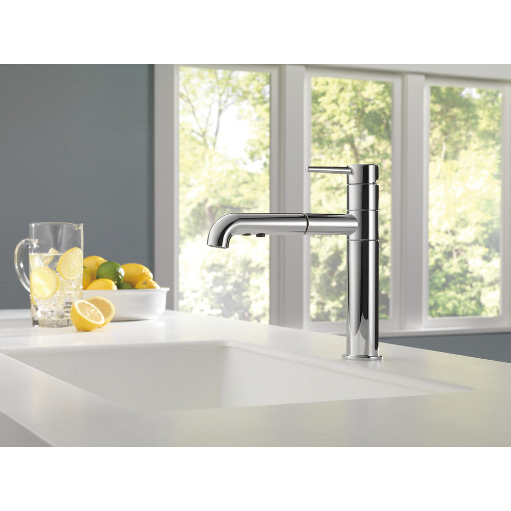 Delta Trinsic Single Handle Pull-Out Kitchen Faucet - 4159