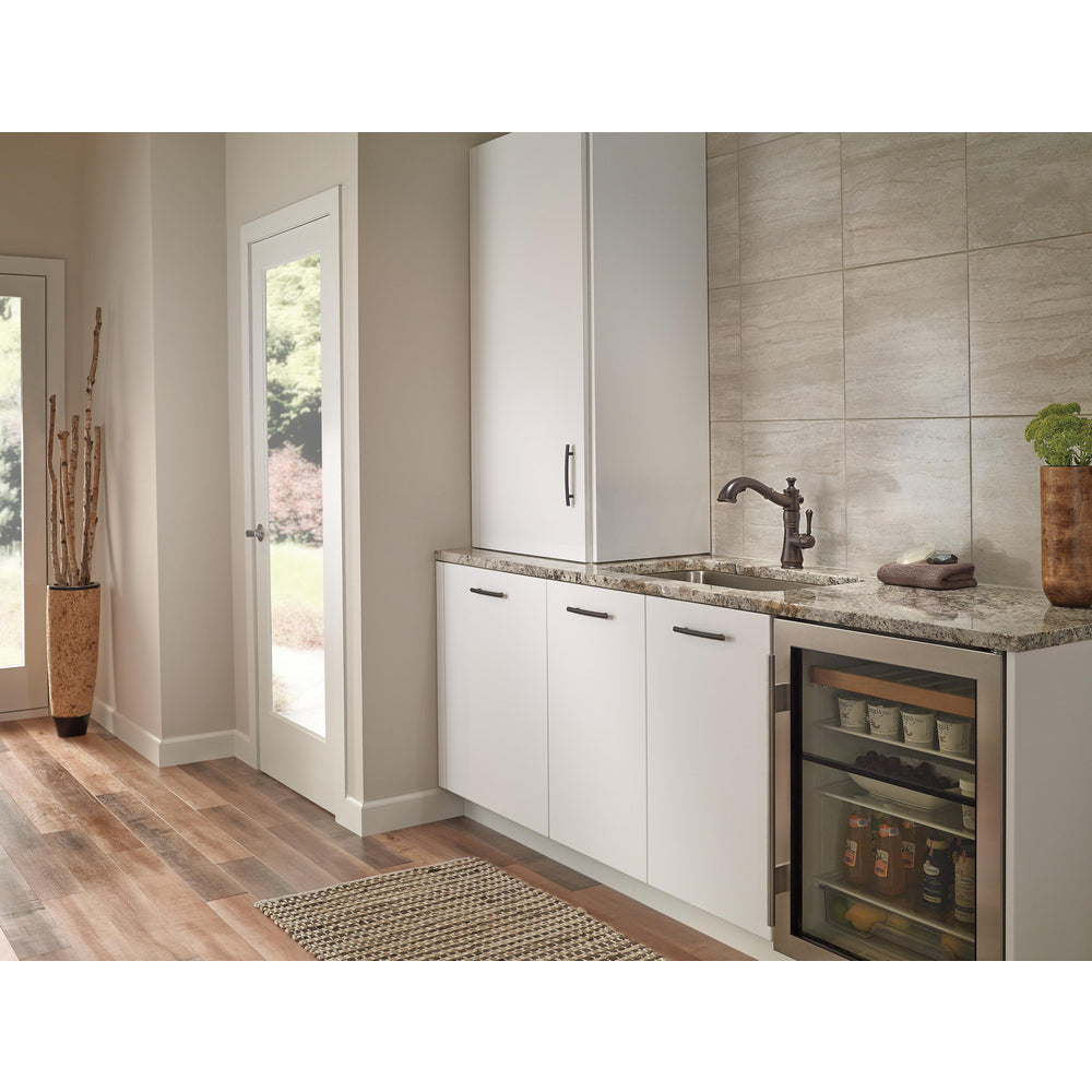 Delta Cassidy Single Handle Pull-Out Kitchen Faucet - 4197