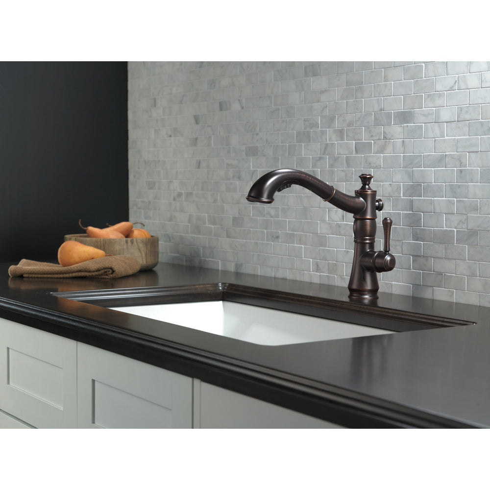 Delta Cassidy Single Handle Pull-Out Kitchen Faucet - 4197