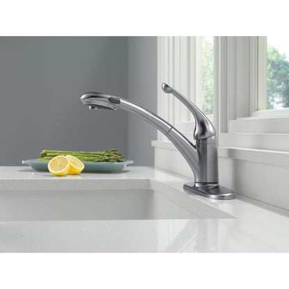Delta Signature Single Handle Pull-Out Kitchen Faucet