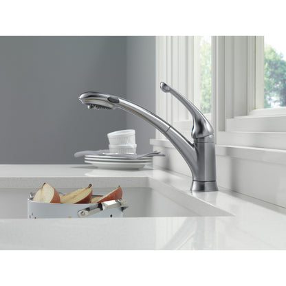 Delta Signature Single Handle Pull-Out Kitchen Faucet