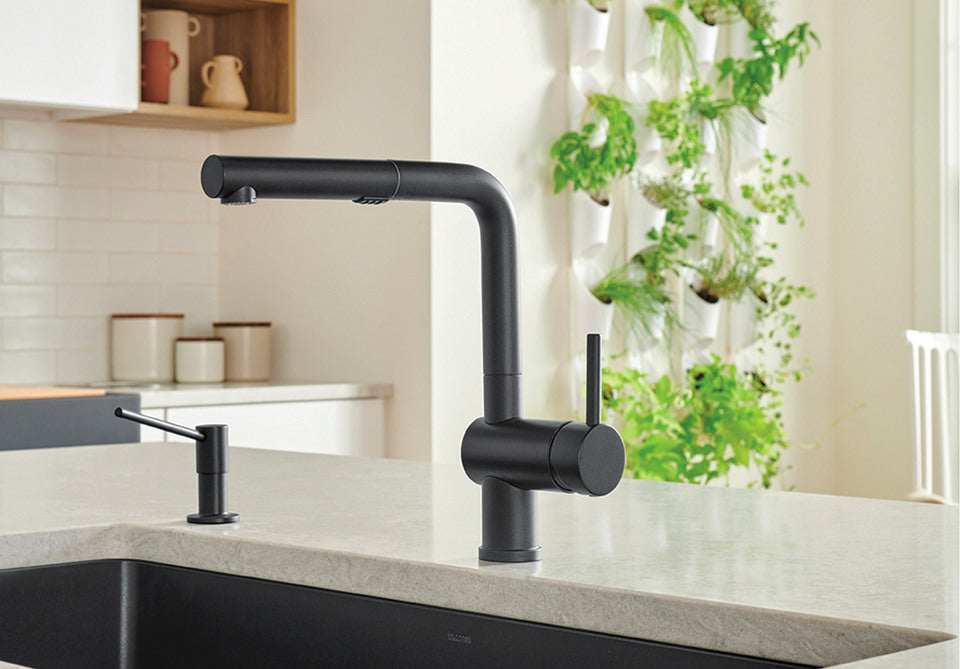 Blanco Linus Pull-Out Dual Spray Kitchen Faucet 1.5 GPM