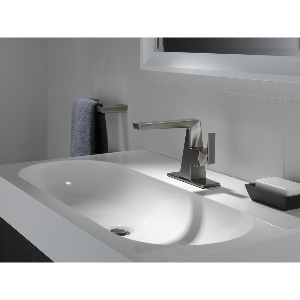 Delta Trillian Single Handle Bathroom Faucet Less Pop-Up Drain