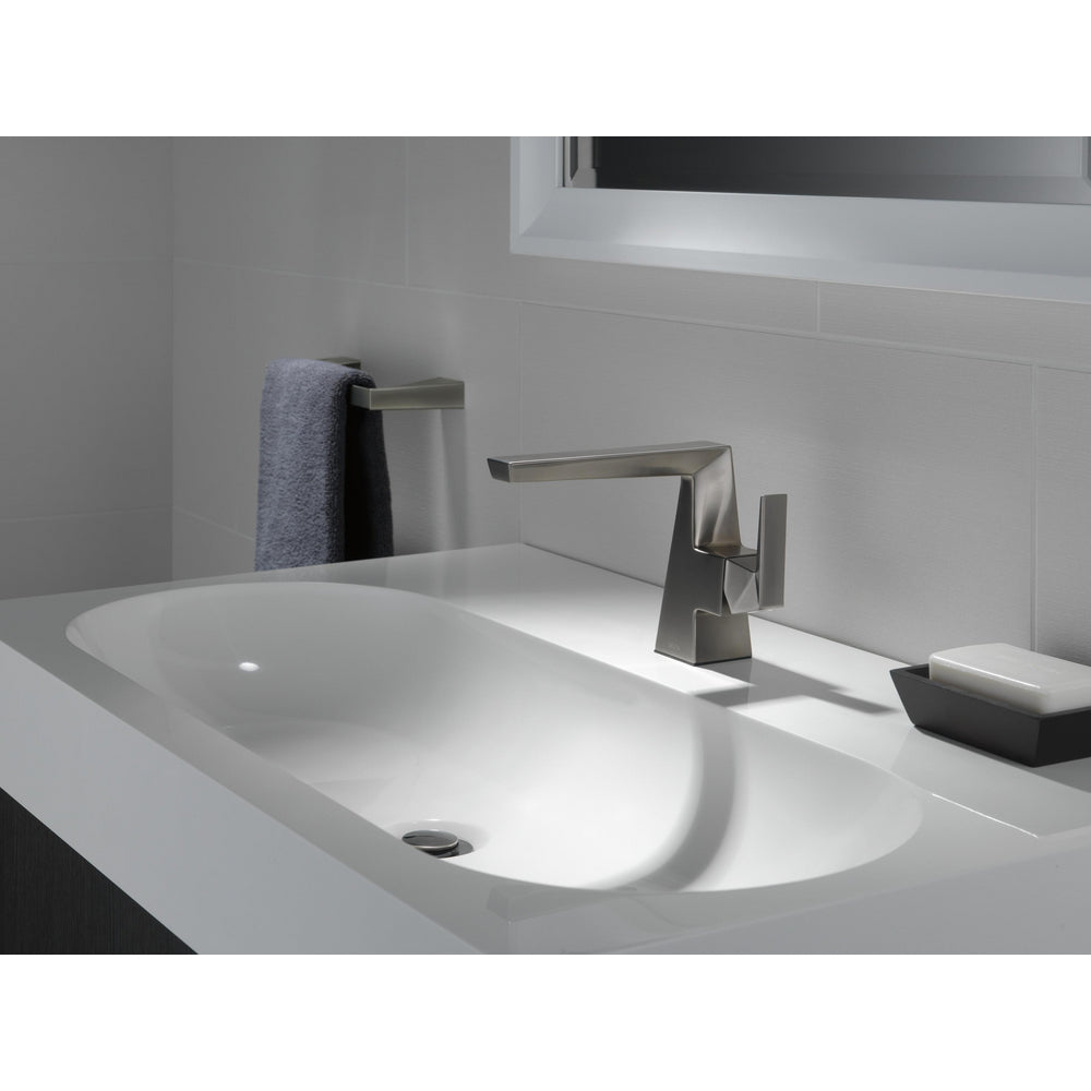 Delta Trillian Single Handle Bathroom Faucet Less Pop-Up Drain