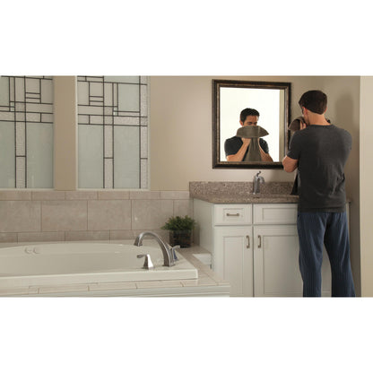 Delta Single Handle Bathroom Faucet - 551