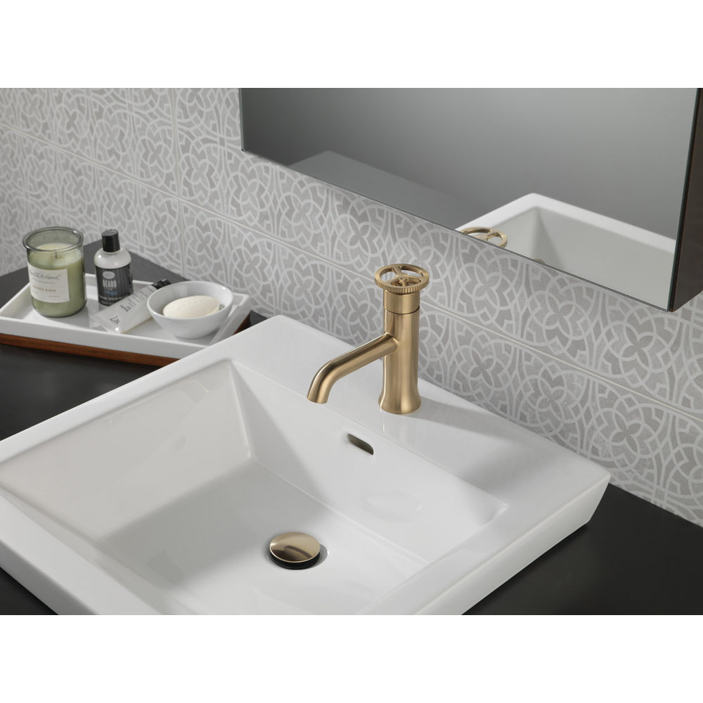 Robinet de salle de bain Delta Trinsic à poignée unique - 558