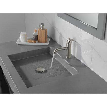 Robinet de salle de bain Delta Trinsic à poignée unique - 558