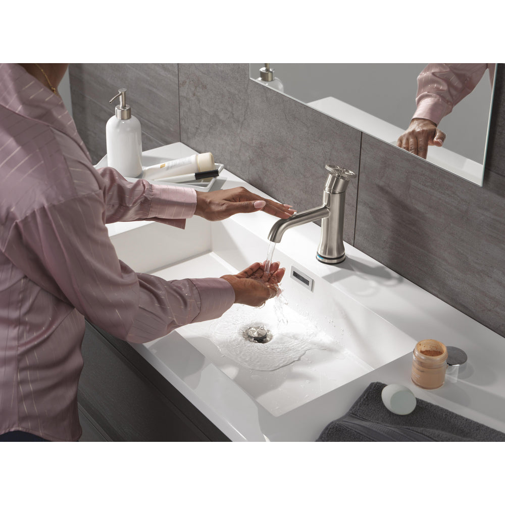 Robinet de salle de bain Delta Trinsic Touch2O avec technologie sans contact - 558T