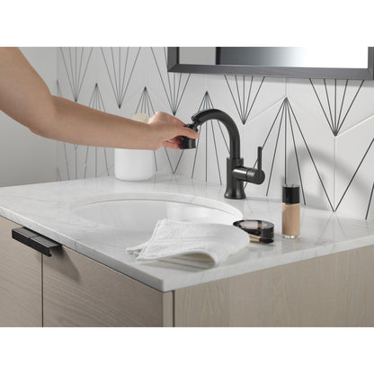 Robinet de salle de bain Delta Trinsic à poignée unique et douchette extractible - 559HAR