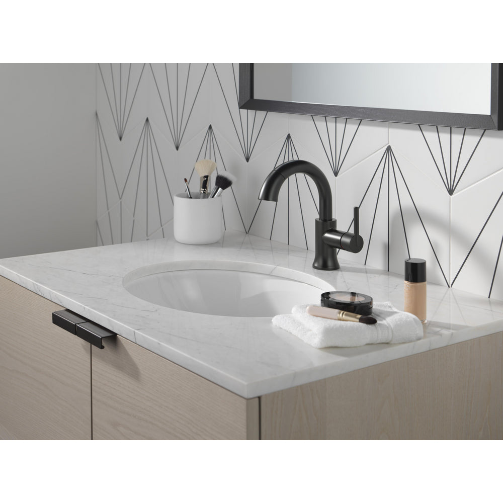 Robinet de salle de bain Delta Trinsic à poignée unique et douchette extractible - 559HAR