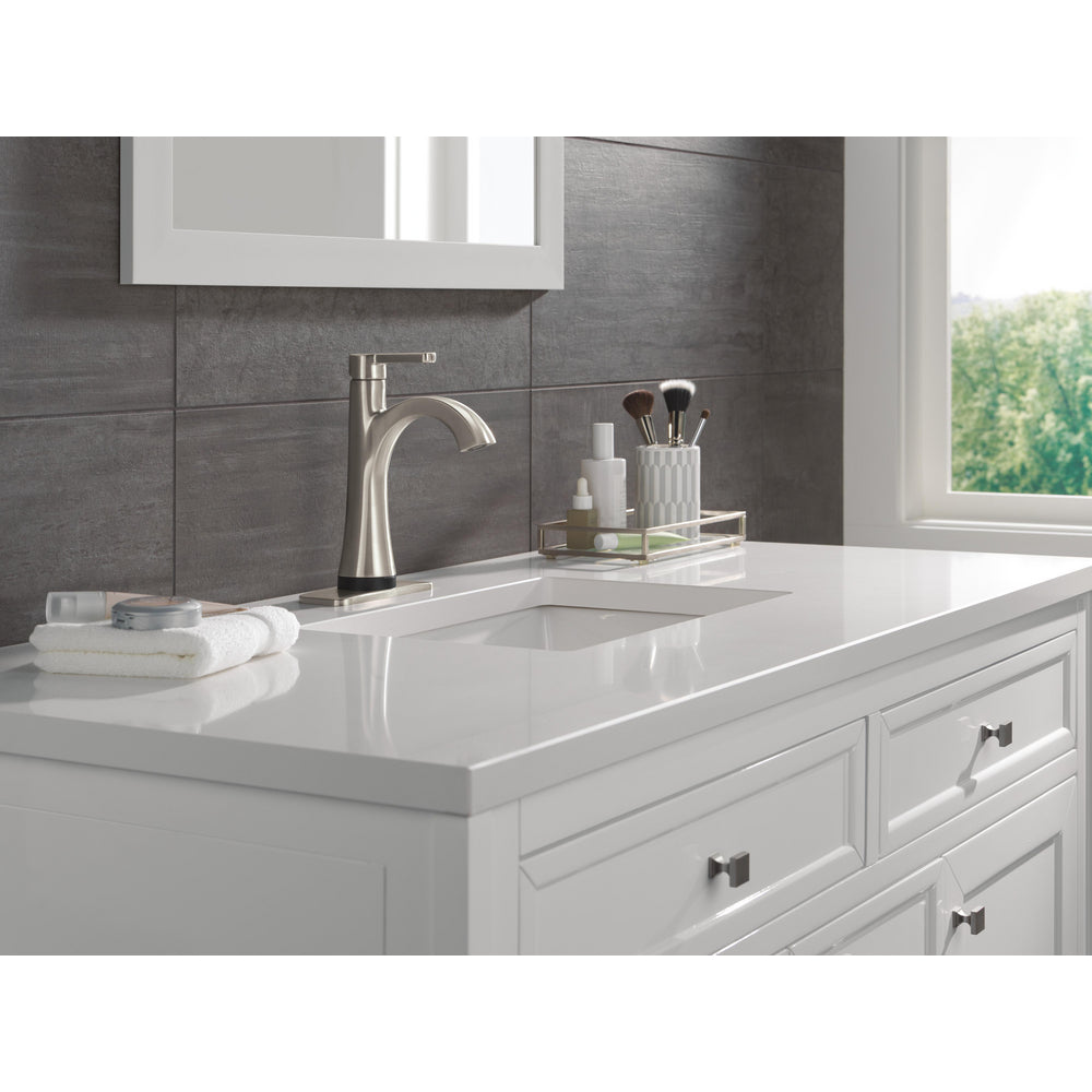 Delta Lineax Touch2O Stainless